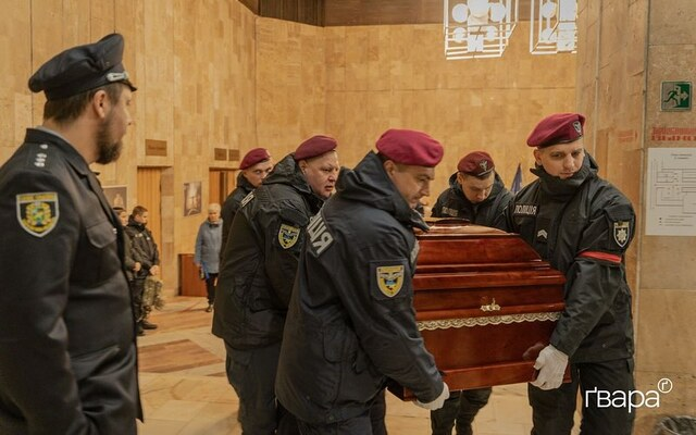 image 5 У Харкові попрощались із поліцейським, який помер у лікарні внаслідок ворожого удару