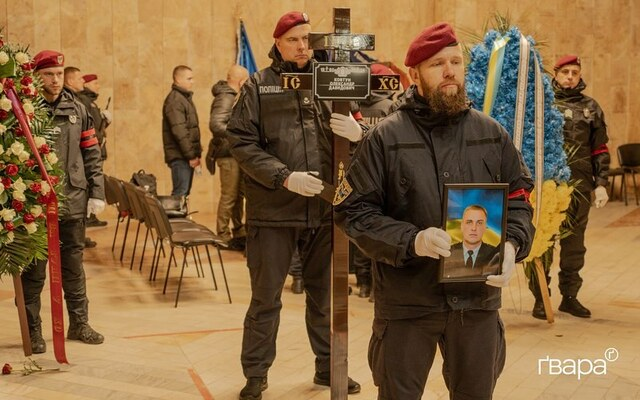 image 7 У Харкові попрощались із поліцейським, який помер у лікарні внаслідок ворожого удару