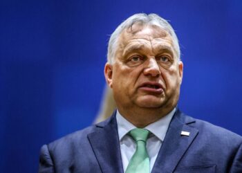 Орбан годину обговорював з Путіним війну з Україною і “мирні переговори”