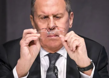 Лавров в інтерв’ю Карлсону зробив низку заяв про війну і мир в Україні: деталі