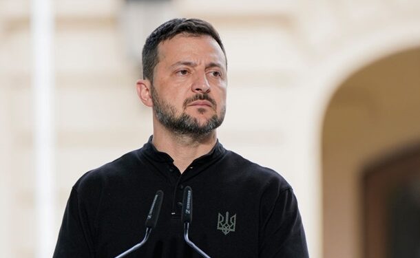 «Дов***об». Зеленський відреагував на заяву Путіна про «технологічну дуель» і удар по Києву Орешником 1 «Дов***об». Зеленський відреагував на заяву Путіна про «технологічну дуель» і удар по Києву Орешником