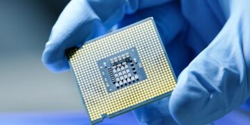 У РФ збанкрутував один з найбільших виробників чіпів