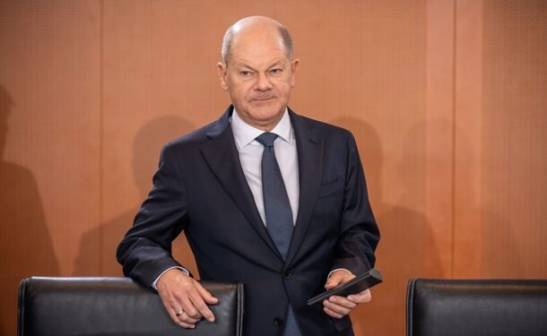 Шольц: Постачання Україні далекобійної зброї - помилка 1 Шольц: Постачання Україні далекобійної зброї – помилка