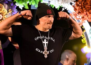 Усик відреагував на рекордну вагу Ф’юрі перед реваншем