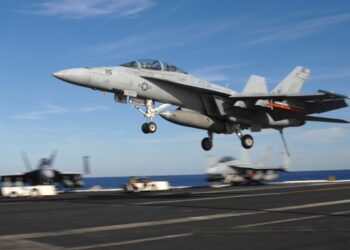 Американські військові збили свій винищувач над Червоним морем