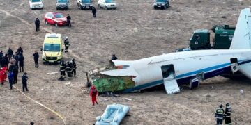 Трагедія в небі Казахстану: пасажирський літак впав через російську ракету (Відео)