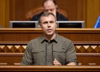 Виховали тих, хто не хоче захищати Батьківщину: нардеп Костенко виступив за мобілізацію