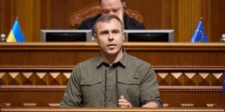 Виховали тих, хто не хоче захищати Батьківщину: нардеп Костенко виступив за мобілізацію 1 Виховали тих, хто не хоче захищати Батьківщину: нардеп Костенко виступив за мобілізацію