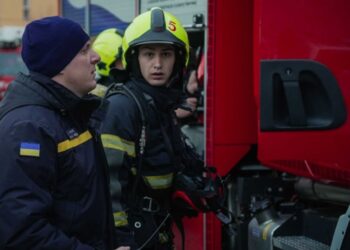 Окупанти з дрона атакували будинок в Херсоні: фото наслідків 4 Окупанти з дрона атакували будинок в Херсоні: фото наслідків