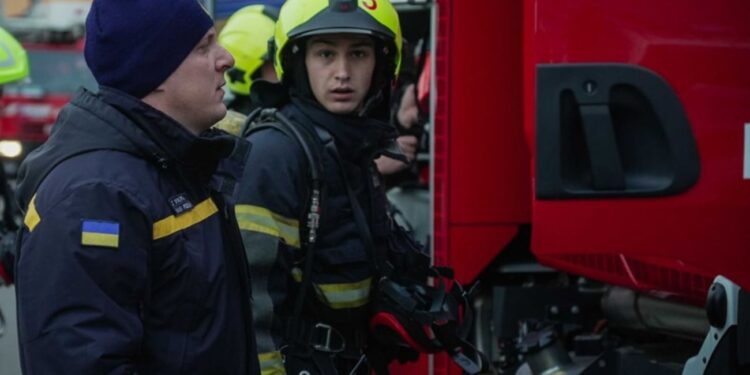 Окупанти з дрона атакували будинок в Херсоні: фото наслідків 1 Окупанти з дрона атакували будинок в Херсоні: фото наслідків