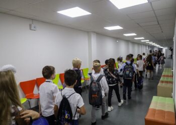 Як вберегти здоров'я та життя під час "мінування" школи: алгоритм дій