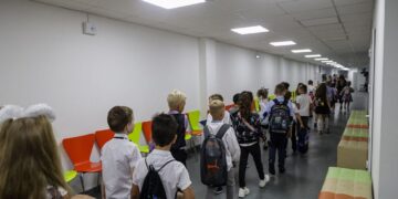 Як вберегти здоров'я та життя під час "мінування" школи: алгоритм дій