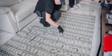 Понад 5 мільйонів гривень і фіктивні документи: в столиці викрито схему ухилення від мобілізації