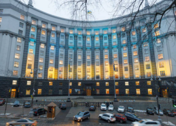 Кабмін дозволив бронювати всіх священнослужителів, а релігійні організації відніс до критично важливих