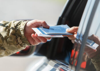 Українці із 2025 року платитимуть за в’їзд до Європи – що змінюється у правилах перетину кордону