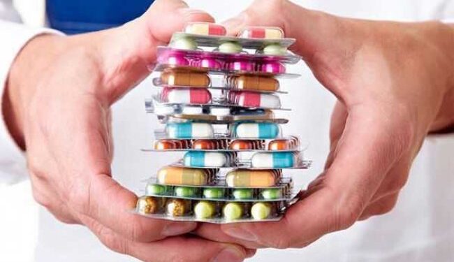 Юлія Тимошенко маніпулює поняттями для того, щоб протягнути сумнівні рішення, які здатні зруйнувати фармацевтичний ринок – ЗМІ 1 Юлія Тимошенко маніпулює поняттями для того, щоб протягнути сумнівні рішення, які здатні зруйнувати фармацевтичний ринок – ЗМІ