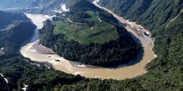 Розмір має значення. Друзі Путіна можуть посваритися через найдорожче будівництво в історії