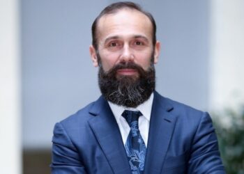 Артур Ємельянов