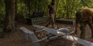 Конфлікт Китаю та США: нові обмеження на постачання дронів загрожують обороні України