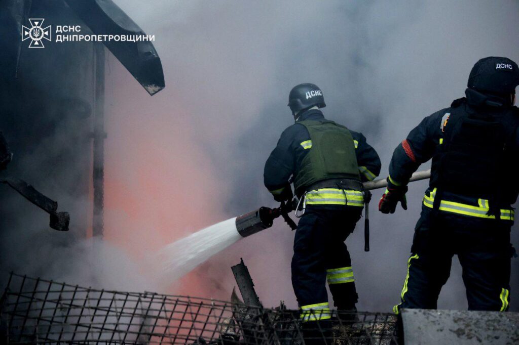 photo 2024 12 25 09 40 26 Росіяни знову вдарили по енергетиці України: ДТЕК повідомляє про серйозні пошкодження (Фото)