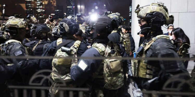 Воєнний стан і битва за парламент: що відбувається в Південній Кореї 1 Воєнний стан і битва за парламент: що відбувається в Південній Кореї