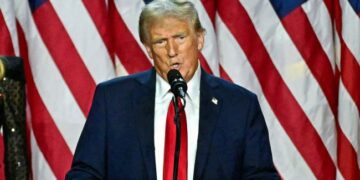 Трамп: Путін хоче зустрітись, маємо дочекатись, але закінчити війну