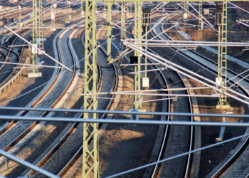 Більше 20 тисяч українців можуть втратити роботу, а держава $800 мільйонів