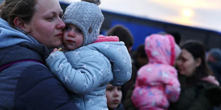 60% Українців будуть терпіти війну стільки, скільки скаже влада - опитування КМІС 1 60% Українців будуть терпіти війну стільки, скільки скаже влада – опитування КМІС