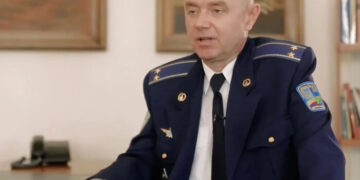 Роман Світан