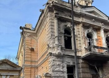 Символічна ціль ворога: кого атакував дрон, що впав на Банковій