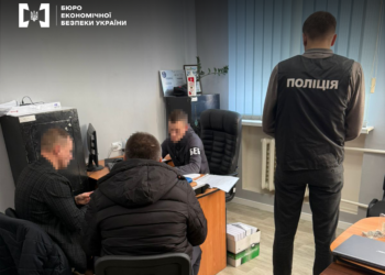 Схема із закупівлею деревини: чиновники привласнили мільйони для армії 2 БЕБ