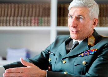 Роберт Бріґер