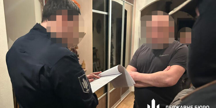 Затримало генералів і полковника, через недбалість яких ворог захопив території на Харківщині 1 ДБР затримання