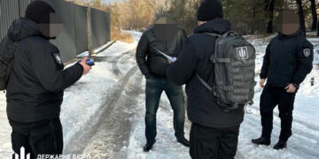 Скандал у Дніпрі: начальник правоохоронців відправив підлеглих будувати власний будинок