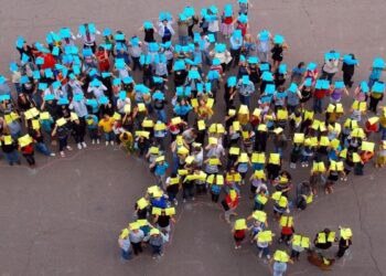 населення України