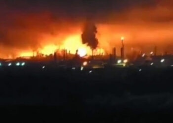 Україна атакувала стратегічний НПЗ у Росії