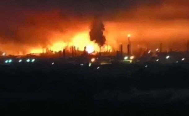Україна атакувала стратегічний НПЗ у Росії