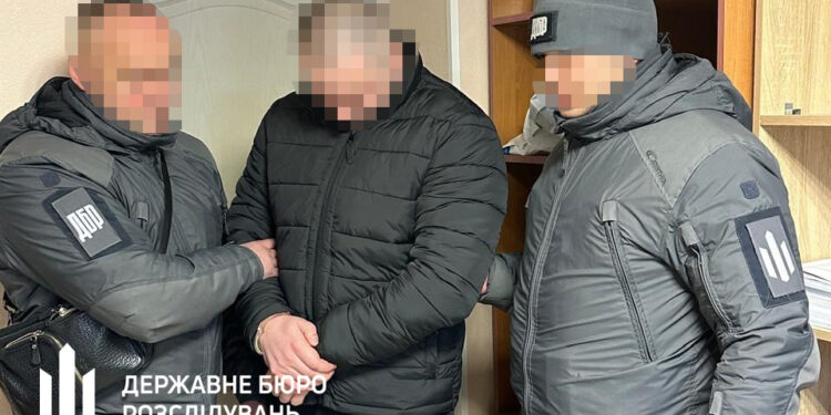Мільйон на відпустках: у військовій частині викрили корупційну схему 1 ДБР