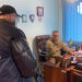 Посадовець Мукачівського ТЦК «продавав» звільнення від армії 9 ДБР