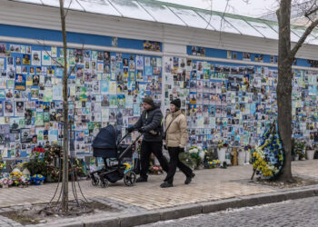 Населення України може скоротитися вдвічі