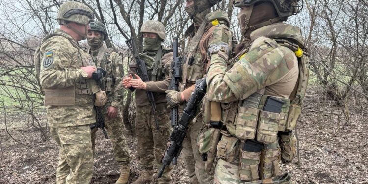 Неочікуваний маневр ЗСУ: що стоїть за відведенням військ 1 ЗСУ