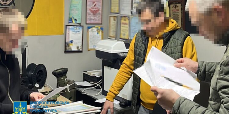 На Дніпропетровщині викрито масштабну схему продажу гуманітарних авто (Фото) 1 На Дніпропетровщині викрито злочинну групу, яка продавала автомобілі для допомоги