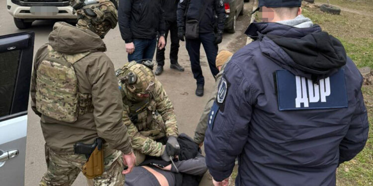 В Одесі військовий створив схему ухилення від мобілізації 1 ДБР