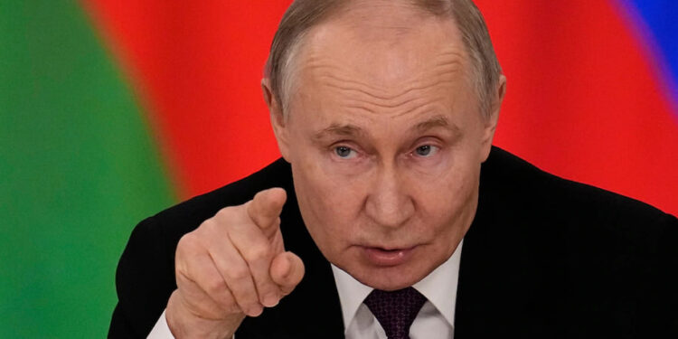 Переговорник Путіна: росіяни вимагають «Орєшнік» по Києву замість дипломатії 1 Путін