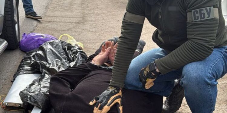 Зрада в тилу: агент Кремля намагався вкрасти дронні секрети України 1 СБУ