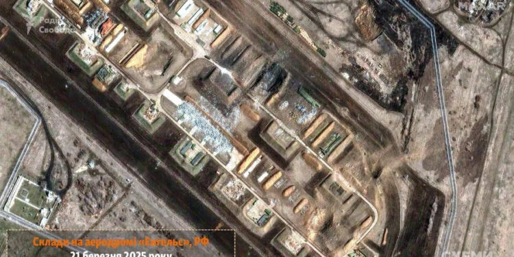 Названо найбільш результативний удар України по військових об'єктах рф 1 Удар по авіабазі Енгельс-2