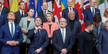 Макрон, Стармер