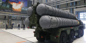 Російська економіка стала критично залежною від війни