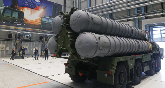 Російська економіка стала критично залежною від війни