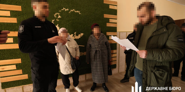 Масштабна корупційна схема в "Київзеленбуд": мільйони гривень "відкатів" осідали в кишенях чиновників 1 ДБР